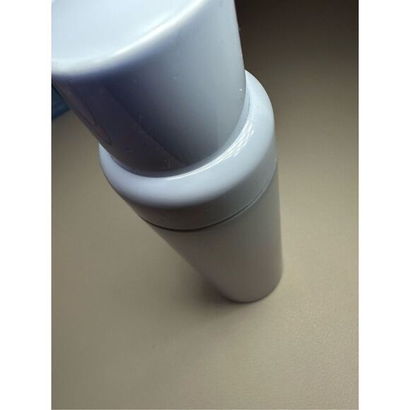 Kosas Cloud Set Airy Setting Spray + Smoothing Mist 95ml - Picture 3 of 4
